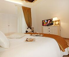 Madonna de’ Monti Suites