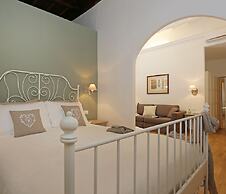 Madonna de’ Monti Suites