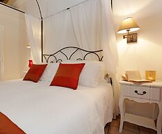 Madonna de’ Monti Suites