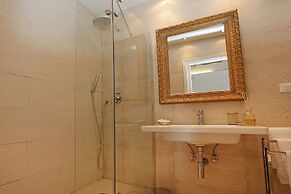 Madonna de’ Monti Suites