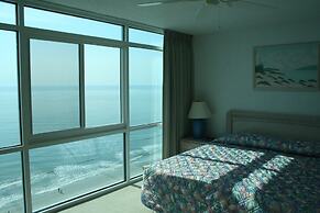 Club Regency in Regency Towers