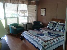 Capricorn Motel Royale Thousand Islands