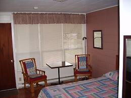 Capricorn Motel Royale Thousand Islands