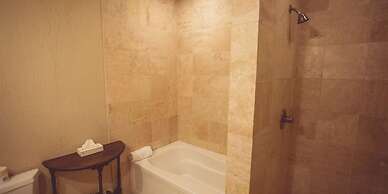 Niagara Crossing Hotel & Spa