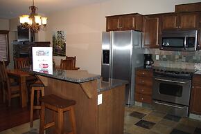 Timber Stone Lodge by RMA