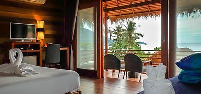 Ten Moons Lipe Resort