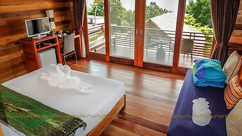 Ten Moons Lipe Resort