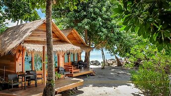 Ten Moons Lipe Resort