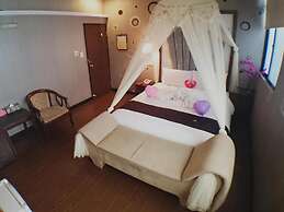 Fuchia Hotel