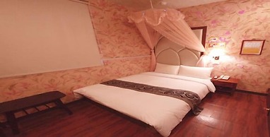 Fuchia Hotel