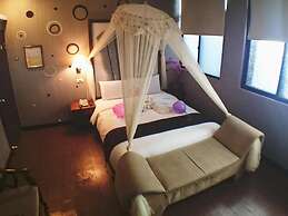 Fuchia Hotel