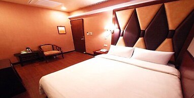 Fuchia Hotel
