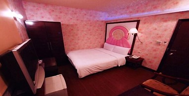 Fuchia Hotel