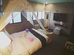 Fuchia Hotel