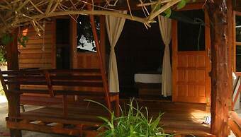 Zanom Sunrise Beach Resort