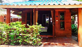 Zanom Sunrise Beach Resort