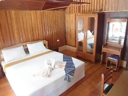 Zanom Sunrise Beach Resort