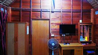 Zanom Sunrise Beach Resort