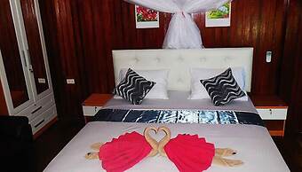 Zanom Sunrise Beach Resort