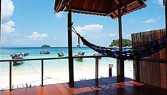 Zanom Sunrise Beach Resort