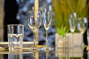 Media Hotel & Residence