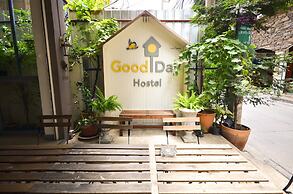 Good Day Hostel