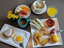 Howard Kenting Wonder House