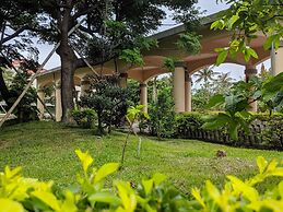 Howard Kenting Wonder House