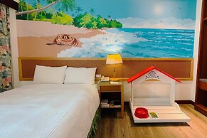 Howard Kenting Wonder House