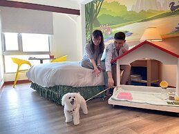 Howard Kenting Wonder House