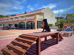 Howard Kenting Wonder House