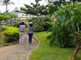 Howard Kenting Wonder House