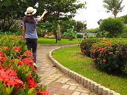 Howard Kenting Wonder House