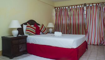Kings Landing Hotel