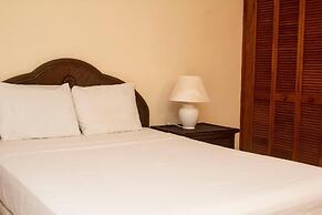 Kings Landing Hotel