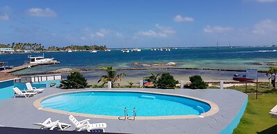 Kings Landing Hotel