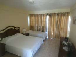 Kings Landing Hotel