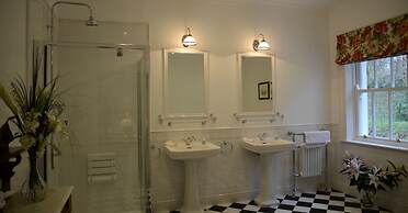 Delphi Lodge & Estate