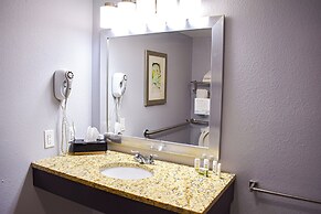 Baymont by Wyndham Midland Center