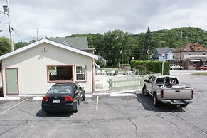 Northern Peaks Motor Inn