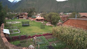 Lizzy Wasi Urubamba