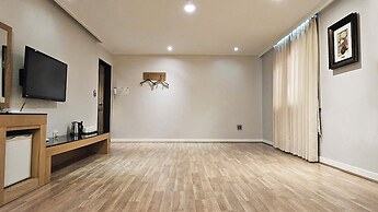 Pungnam Family Hotel