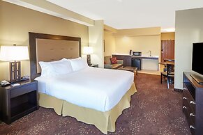 Holiday Inn Express & Suites Sandusky by IHG