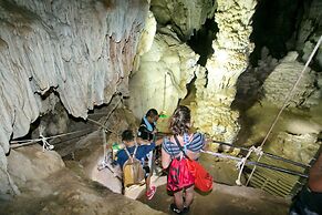 Khao Sok River Lodge Hotel