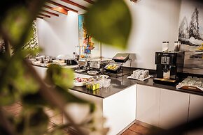 Paul Marie Hotel Apartments