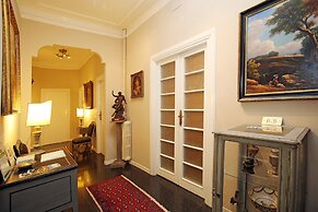 Amica Rome Guest House