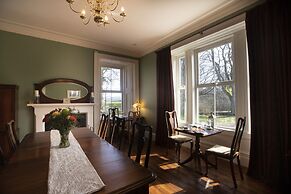 Cardhu Country House