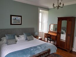 Cardhu Country House