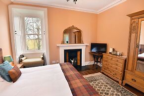 Cardhu Country House