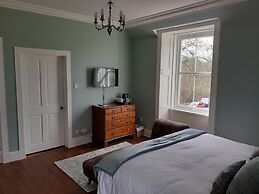 Cardhu Country House